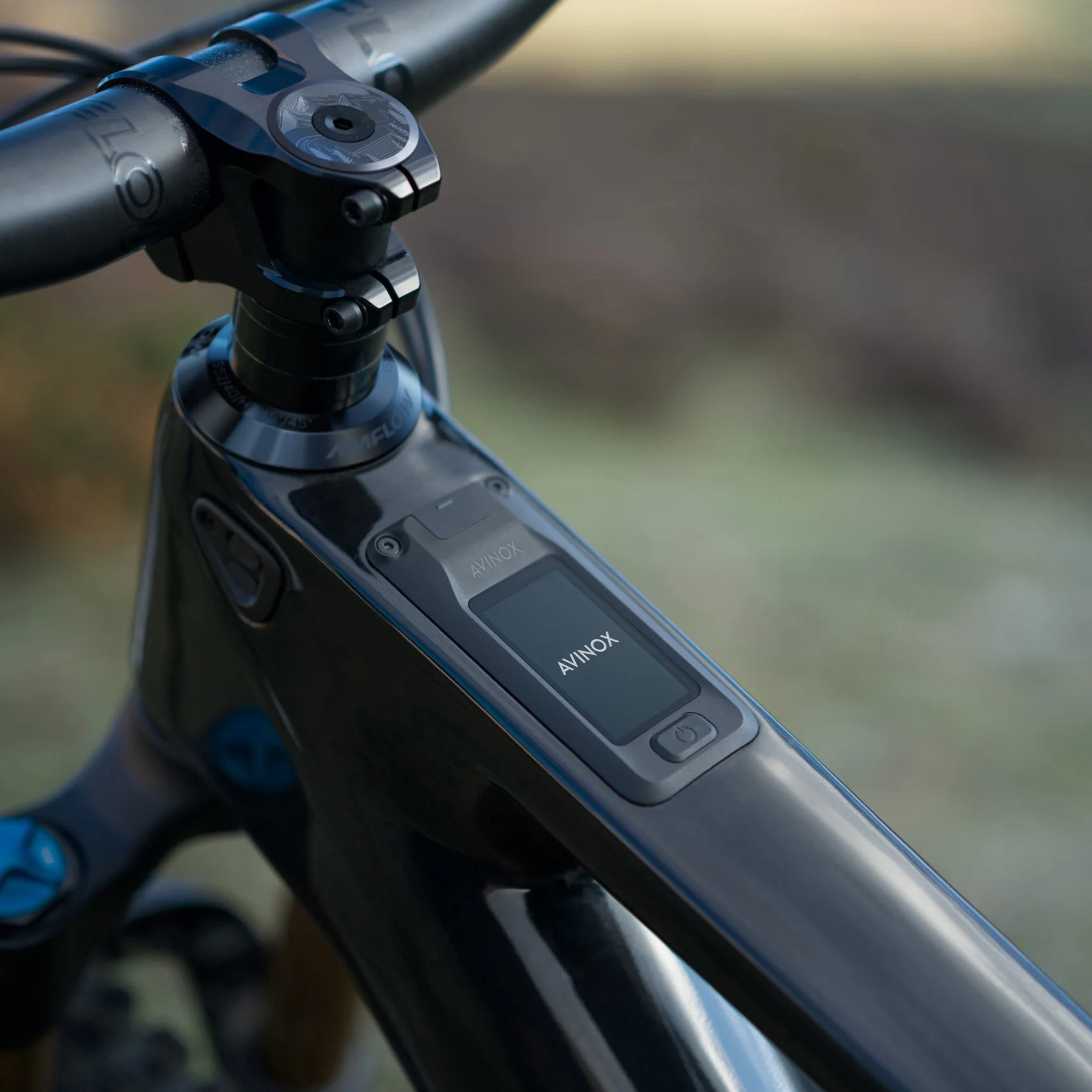 Amflow PL Carbon Pro 800Wh Electric Mountain Bike - Image 5