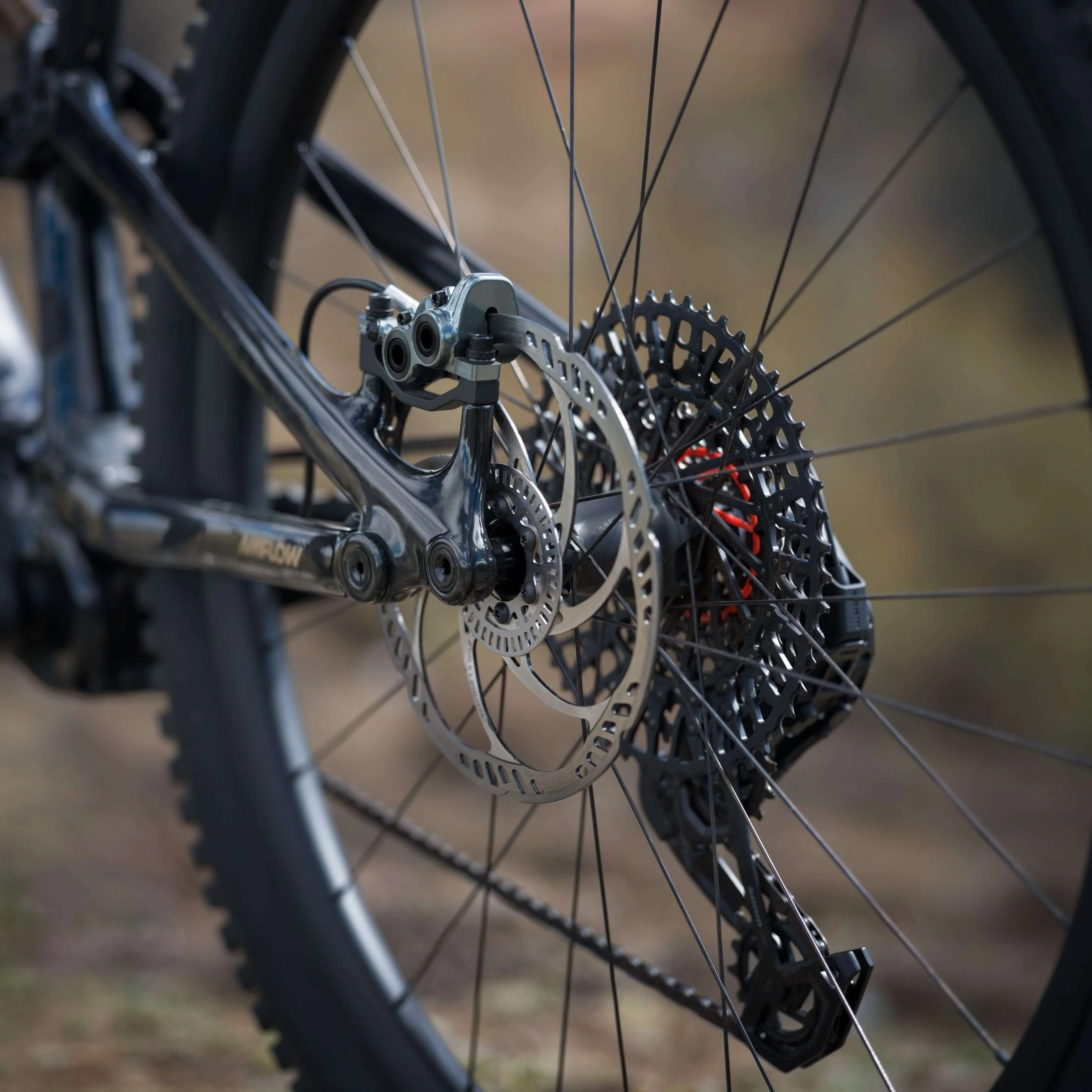 Amflow PL Carbon Pro 800Wh Electric Mountain Bike - Image 6