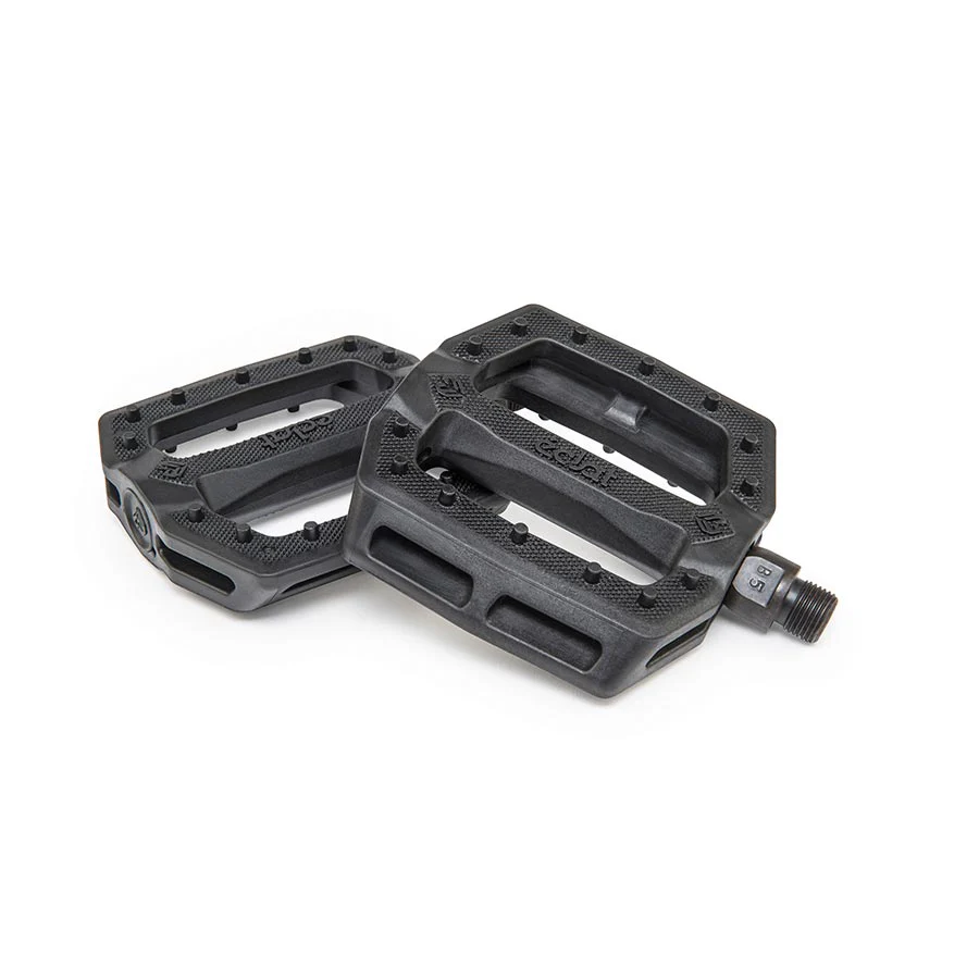 Eclat Slash Platform Pedals Body: Nylon Spindle: Cr-Mo 9/16'' Black Pair