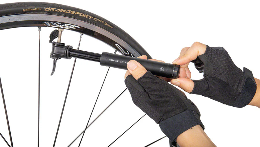 Topeak Roadie Mini Pump - 2Stage 160psi Black - Image 3